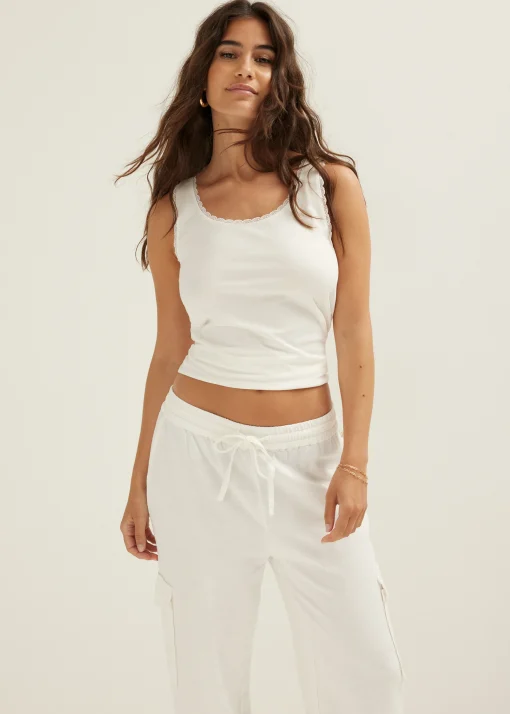 Basic singlet breed met kant