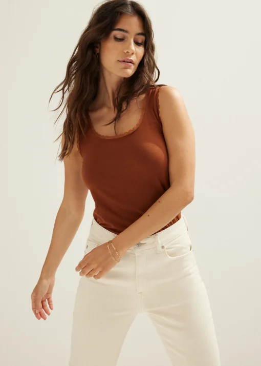 Basic singlet breed met kant