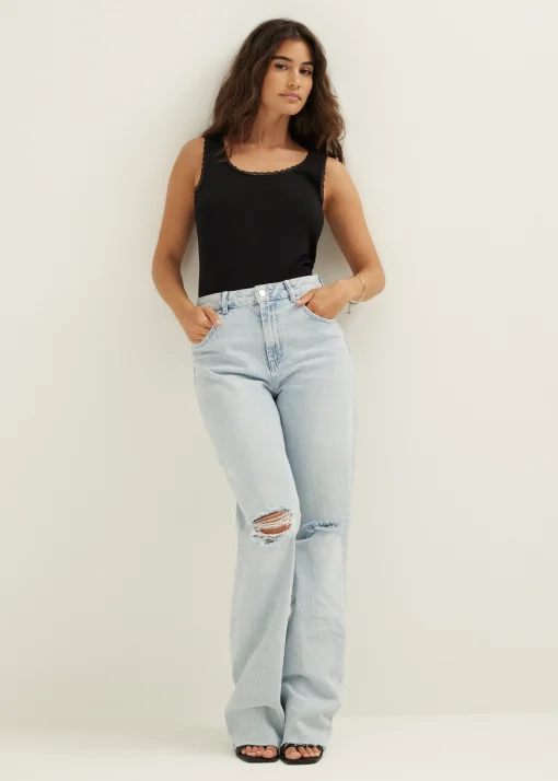 Basic singlet breed met kant