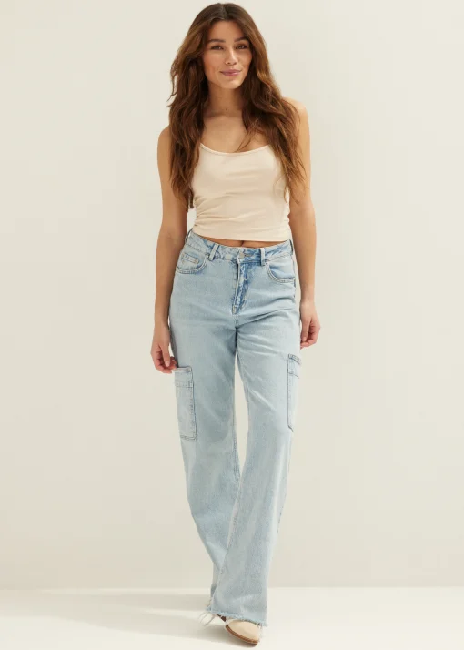 Basic singlet cropped