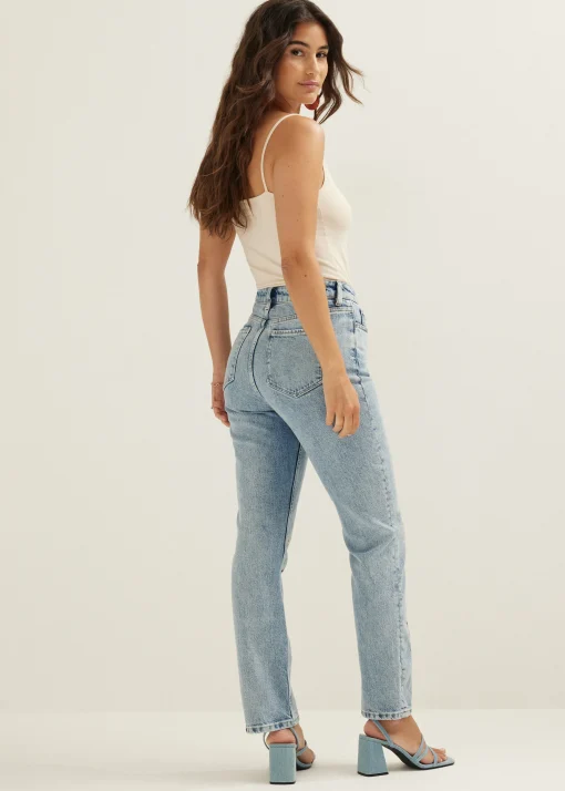 Basic singlet met kant detail