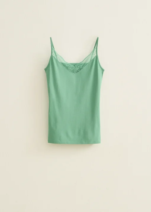 Basic singlet met kant detail