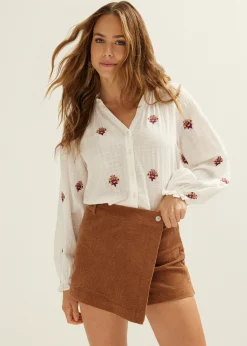 Blouse geborduurde bloemen