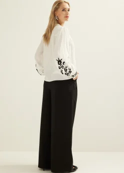 Blouse geborduurde bloemen