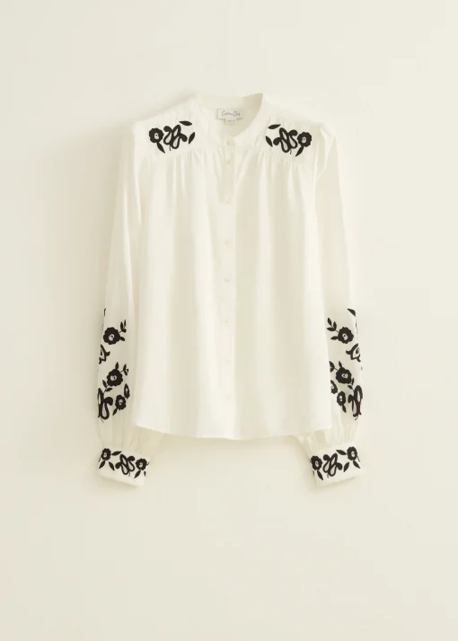 Blouse geborduurde bloemen