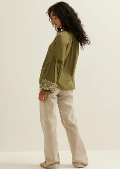 Blouse met borduurdetails