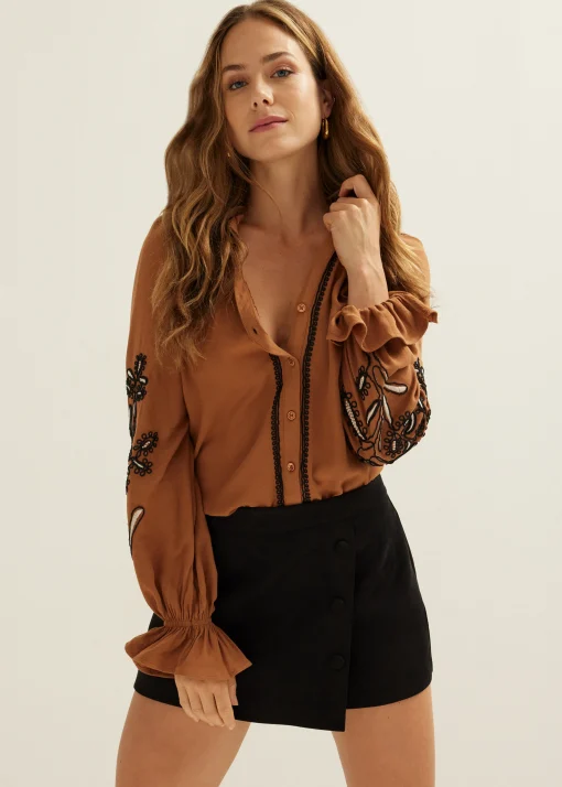 Blouse met borduurwerk