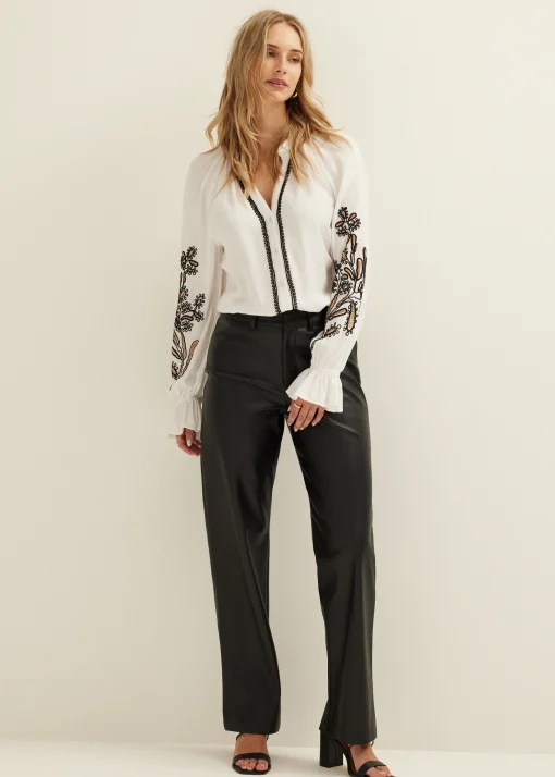 Blouse met borduurwerk