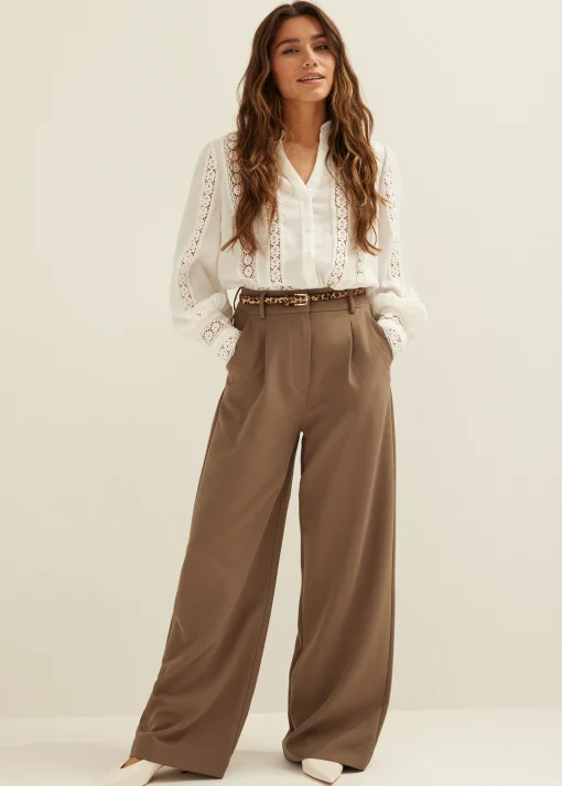 blouse met tape details