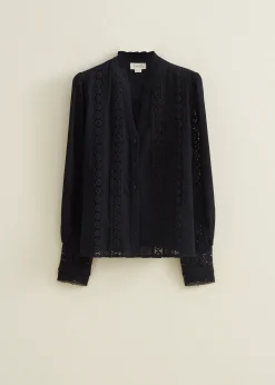 blouse met tape details
