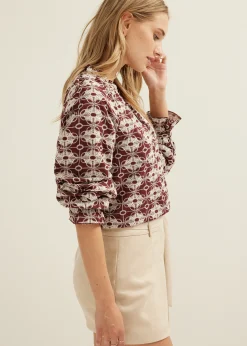 Broderie blouse