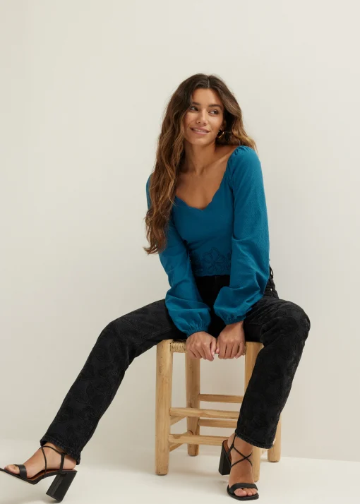 Cropped top met borduurwerk