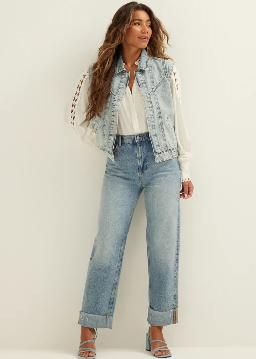 Denim gilet met siernaden