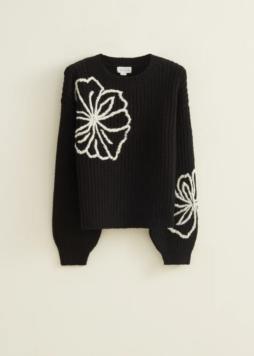 Gerbeide trui met bloemen