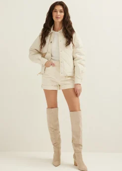 Jas gequilt met details