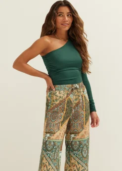 One-shoulder body