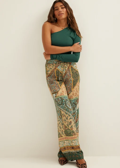 One-shoulder body