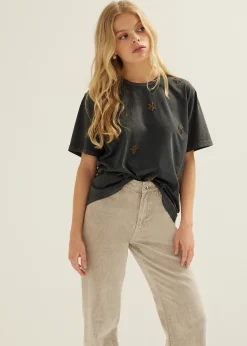 Oversized t-shirt met kralen