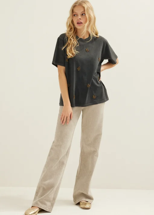 Oversized t-shirt met kralen