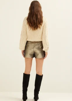Short metallic