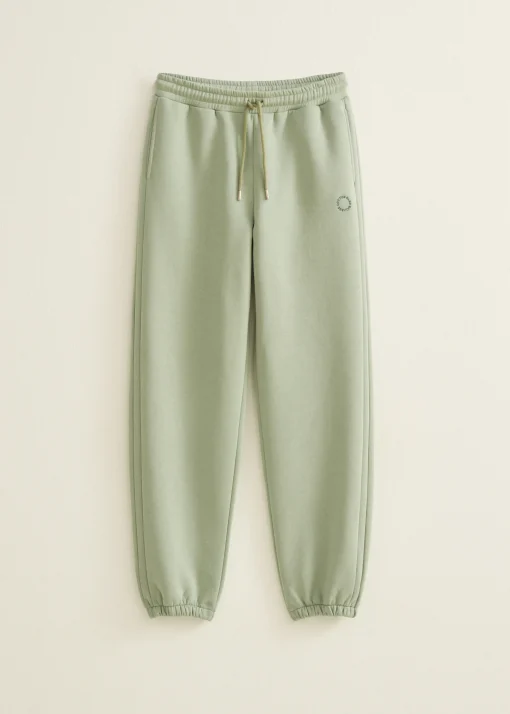 Sweatpants balance