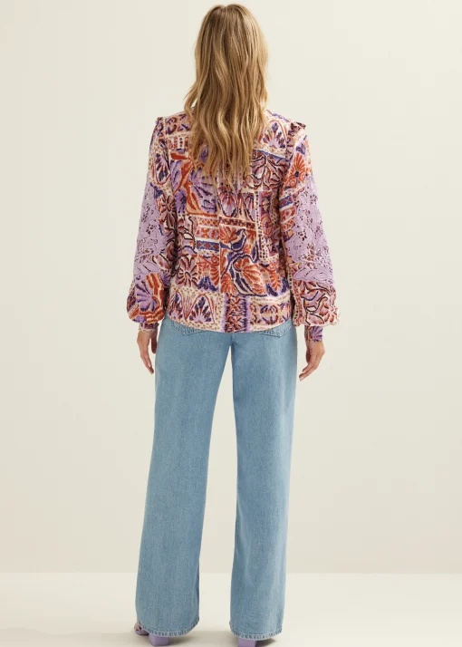 Top met crochet details