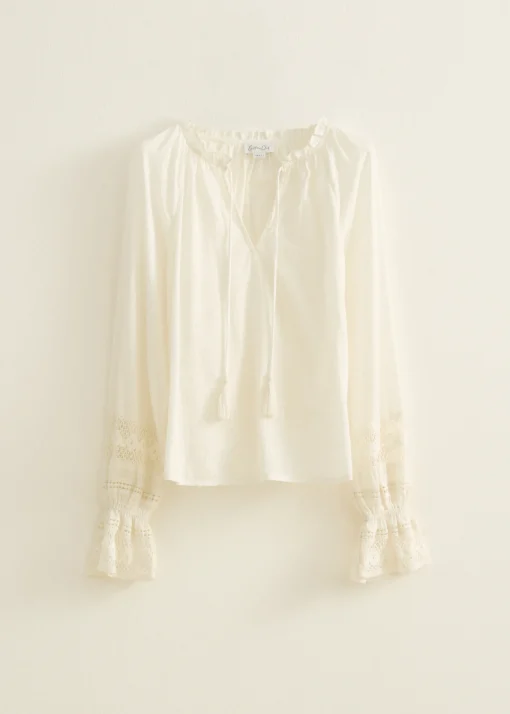 Top met crochet mouwen