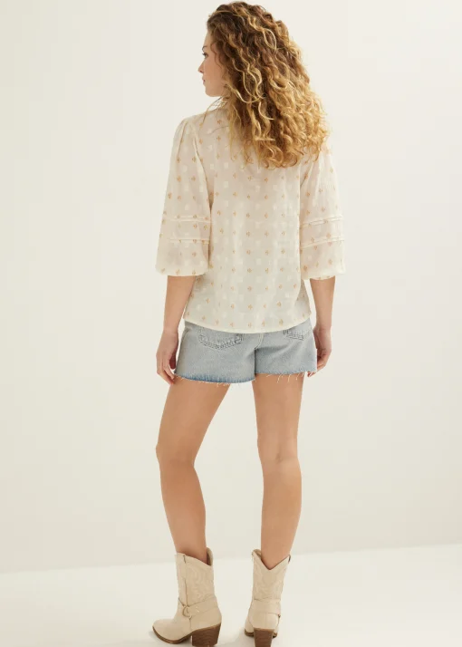 Top met geborduurde print