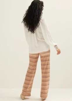 Top met gehaakte details