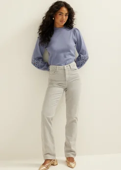 Trui met broderie details