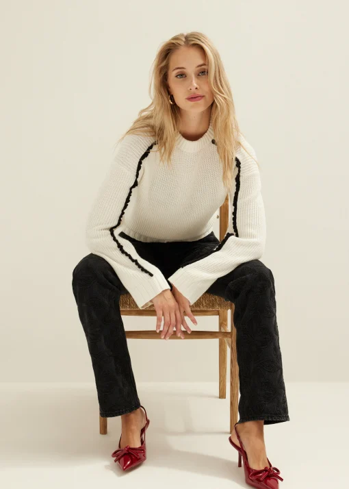 Trui met contrast detail