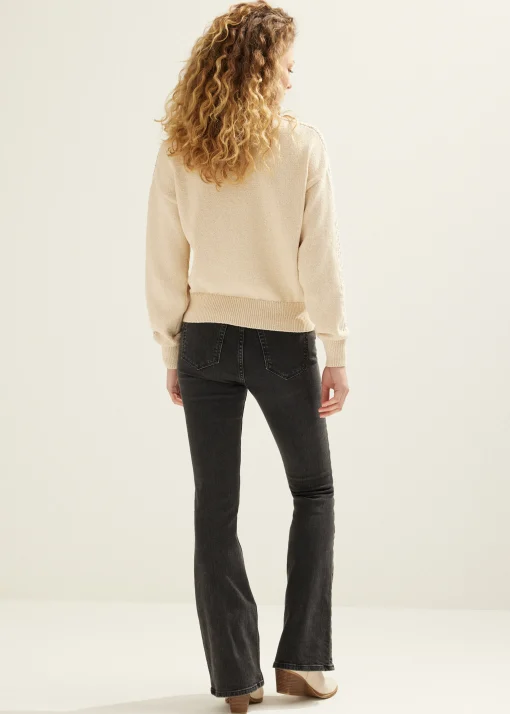 Trui met crochet details