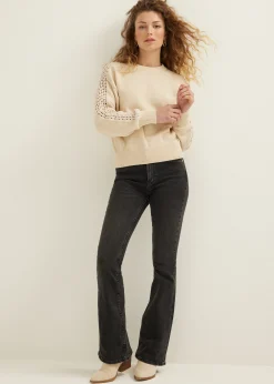 Trui met crochet details