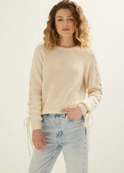 Trui met veter details