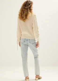 Trui met veter details