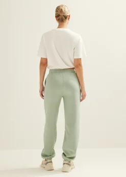 T-shirt balance