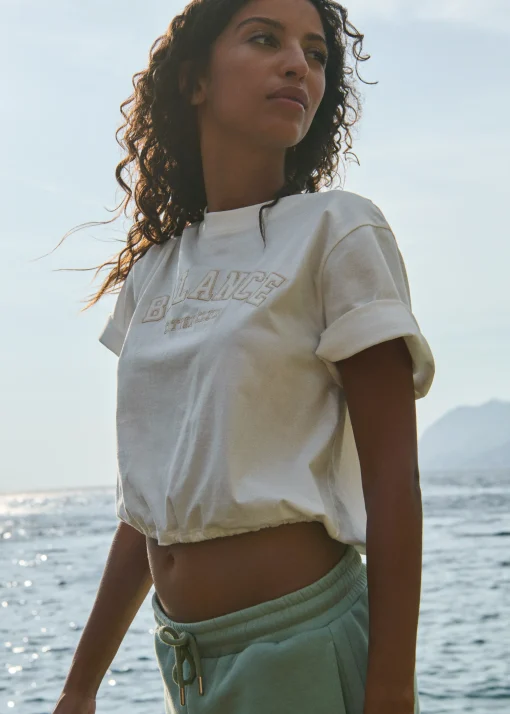 T-shirt balance