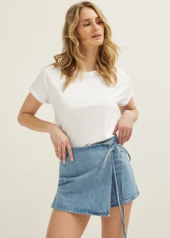 T-shirt met opgerolde mouw