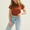 T-shirt met opgerolde mouw