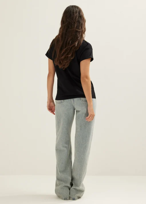 T-shirt met opgerolde mouw