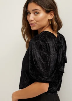 Velvet top met striksluiting