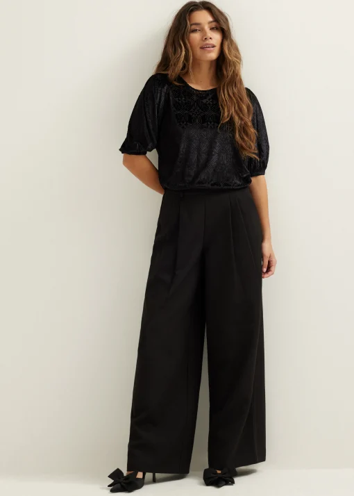 Velvet top met striksluiting